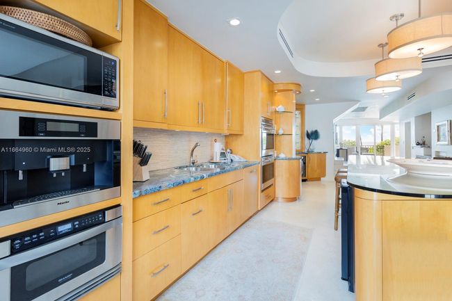 APT-174 - 201 Crandon Blvd, Townhouse with 4 bedrooms, 7 bathrooms and null parking in Key Biscayne FL | Image 6