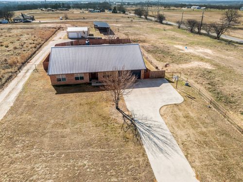 2366 County Road 1370, Alvord, TX, 76225-7531 | Card Image