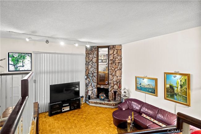 28 - 20224 Sherman Way, Townhouse with 3 bedrooms, 3 bathrooms and 2 parking in Winnetka CA | Image 7