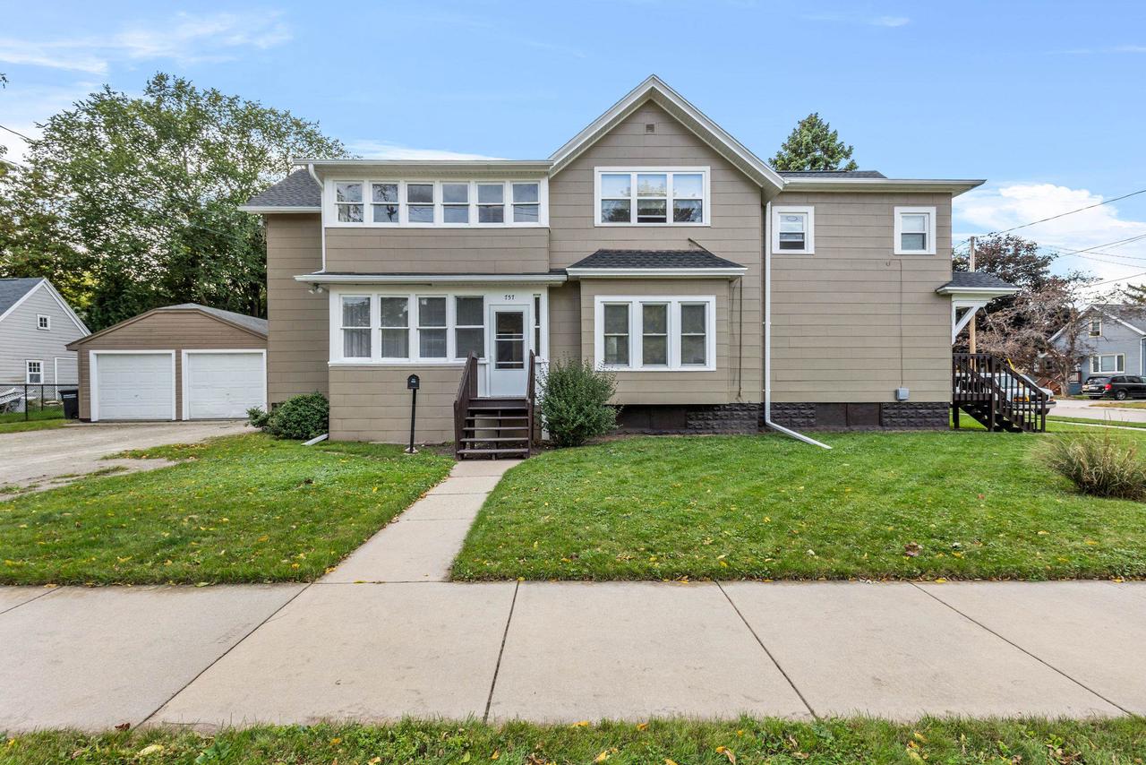 Lincoln Ave, Oshkosh, WI 54901