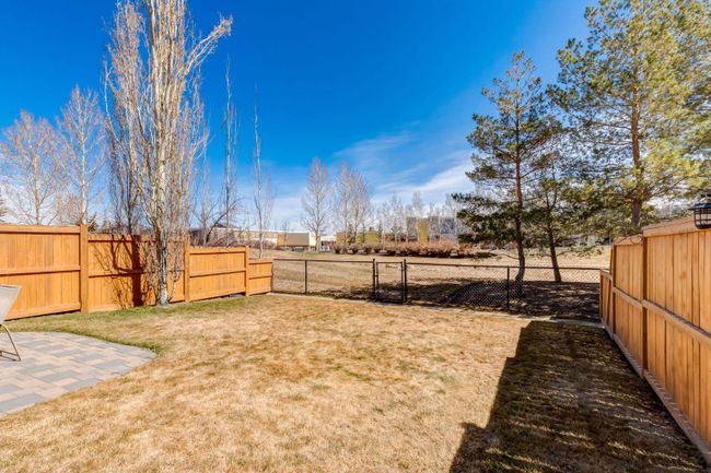 263 Silverado Plains Close Sw, Home with 3 bedrooms, 2 bathrooms and 4 parking in Calgary AB | Image 32