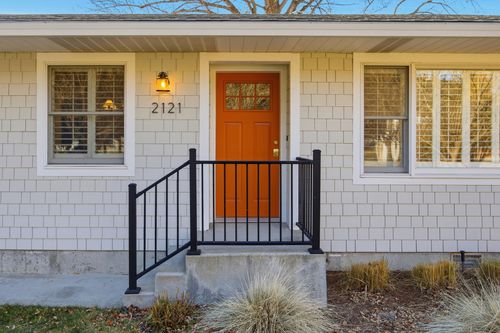 2121 Raymond Ave, Missoula, MT, 59802-3571 | Card Image