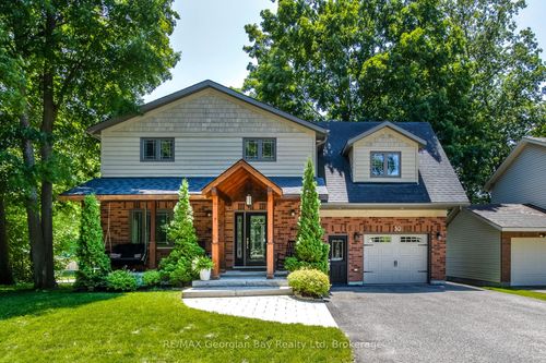 30 Brule St, Penetanguishene, ON, L9M1J1 | Card Image