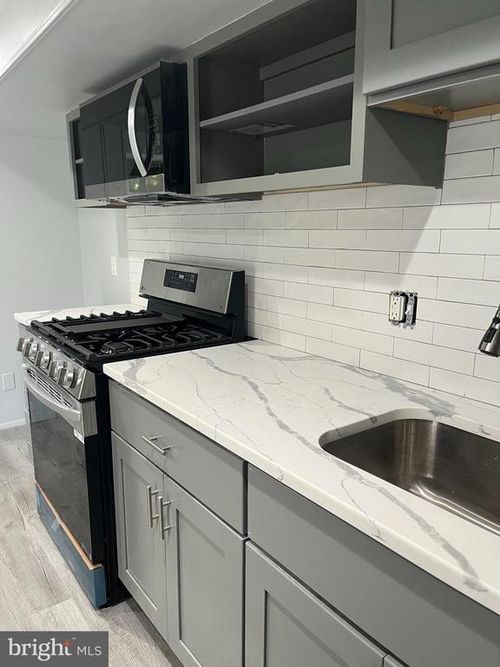 ste-100-221 Conestoga Rd, WAYNE, PA, 19087-3942 | Card Image