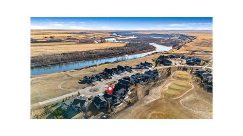 33 Wyndham Park Way, Carseland, AB, T0J | Card Image