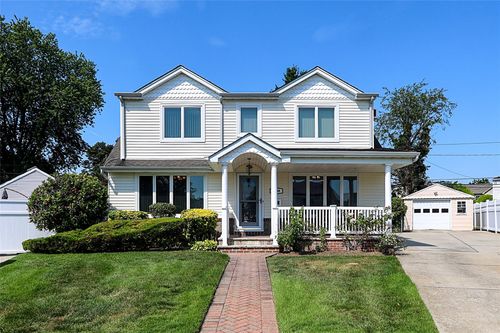 1600 Irving Ct, North Bellmore, NY, 11710-2717 | Card Image
