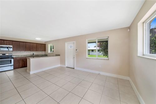 1-592 Ne 150th St, Miami, FL, 33161-2158 | Card Image