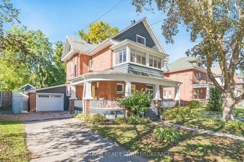 404 Manly St, Midland, ON, L4R3E3 | Card Image