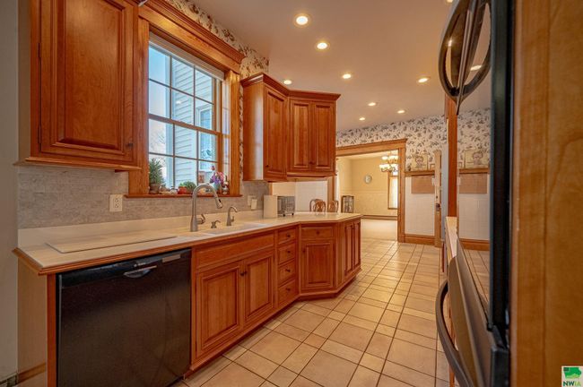 212 E Washington St, House other with 5 bedrooms, 2 bathrooms and null parking in Elk Point SD | Image 10