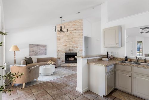 905 Minturn Ln, Austin, TX, 78748-6405 | Card Image