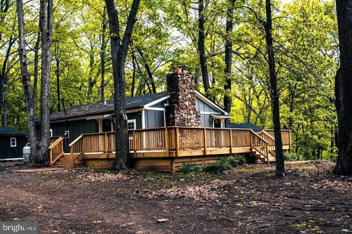 220 Retreat Ln, WINCHESTER, VA, 22603-1541 | Card Image