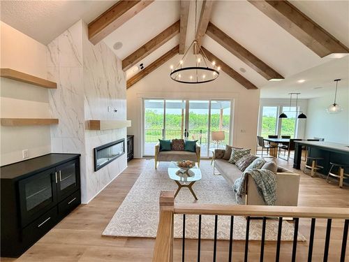 3116 Sw Summit View Trl, Lee's Summit, MO, 64082-4213 | Card Image