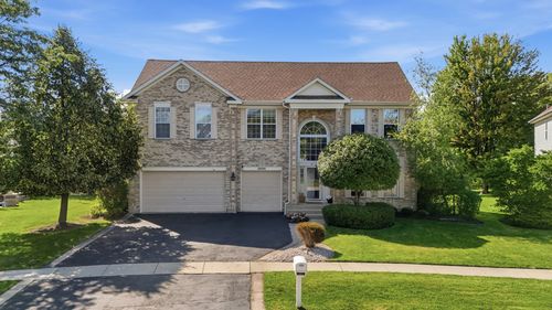 18936 W North Woodale Trl, Lake Villa, IL, 60046-1712 | Card Image