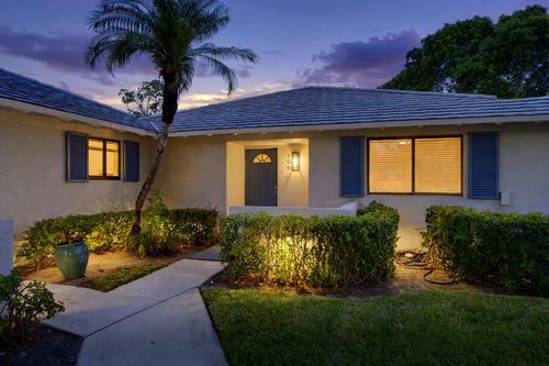 106 Club Dr, Palm Beach Gardens, FL, 33418-7001 | Card Image