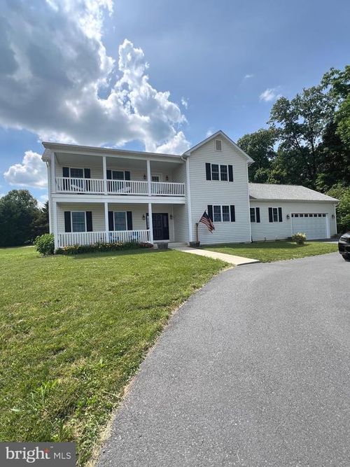 2757 Flowing Springs Rd, SHENANDOAH JUNCTION, WV, 25442-5032 | Card Image