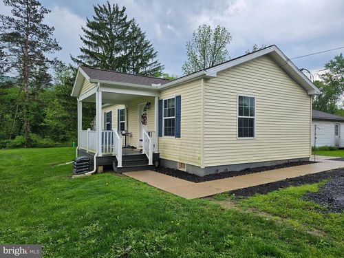 712 E Plank Rd, Port Matilda, PA, 16870-1034 | Card Image