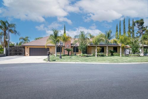 5253 E Platt Ave, Fresno, CA, 93727-4046 | Card Image