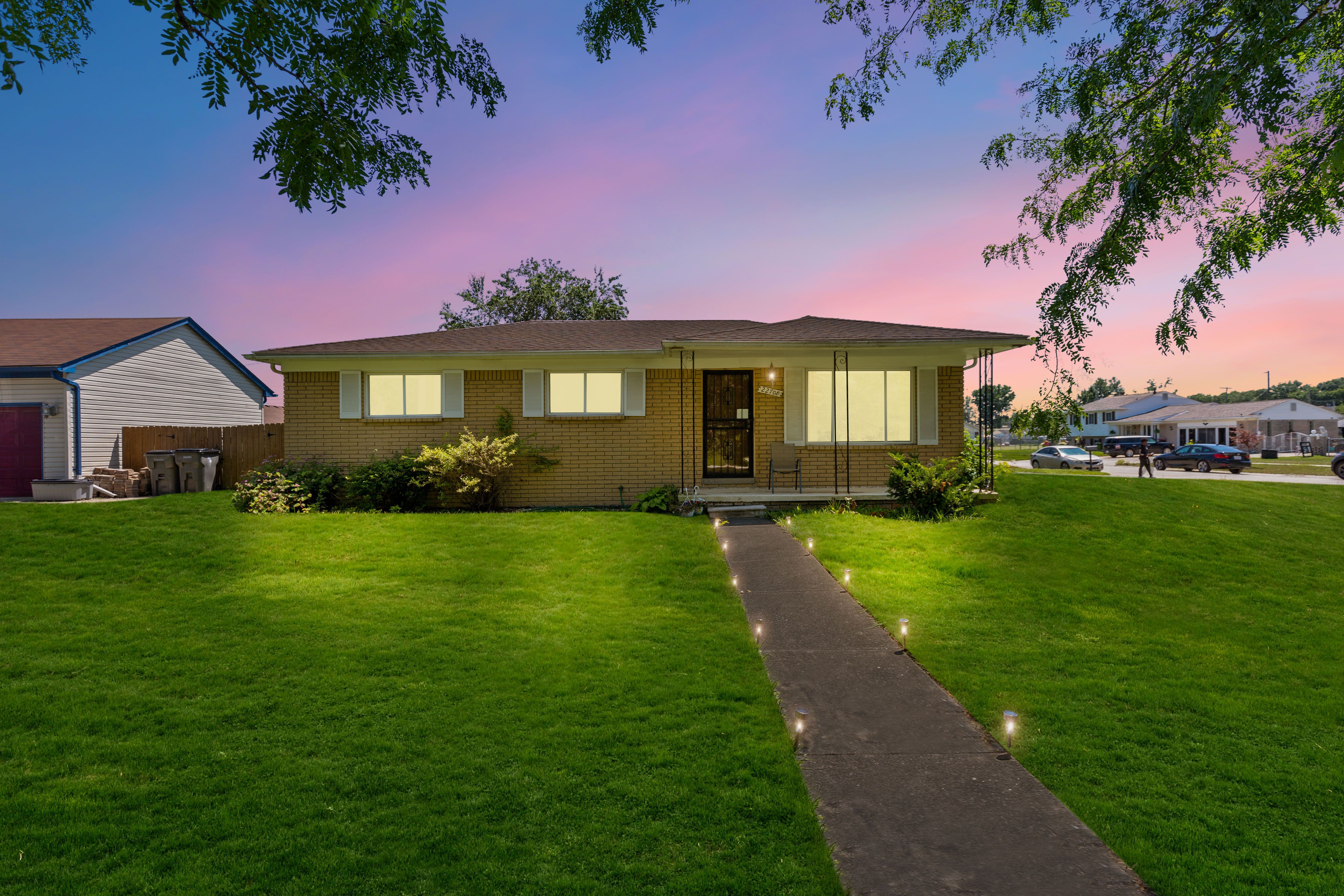 Quinn Rd, Clinton Township, MI 48035
