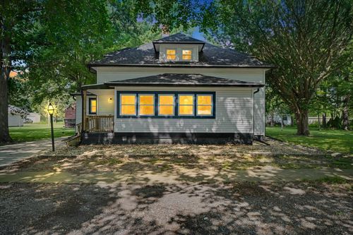 15 Locust St, Pesotum, IL, 61863-9570 | Card Image