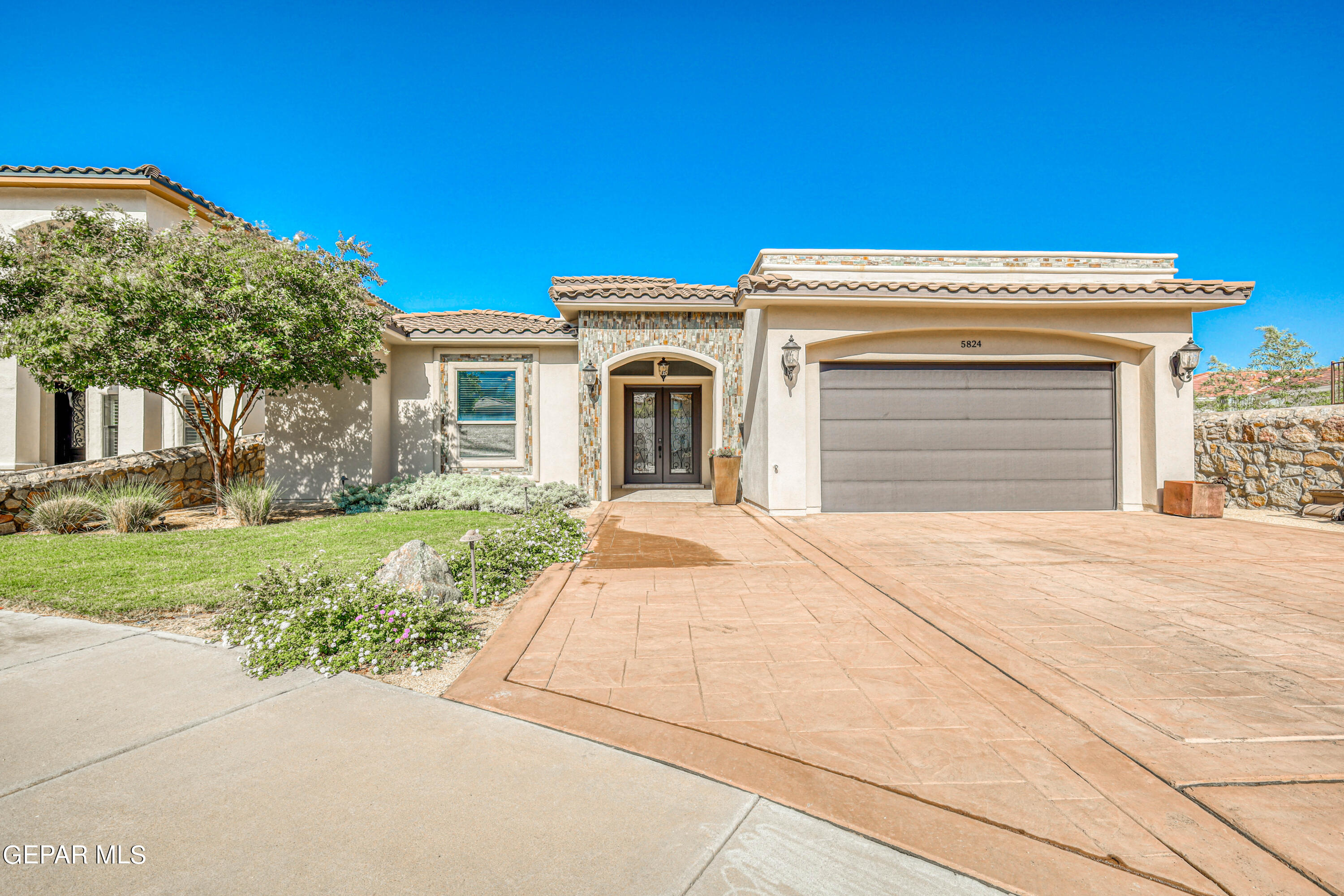 Sundale Rd, El Paso, TX 79912