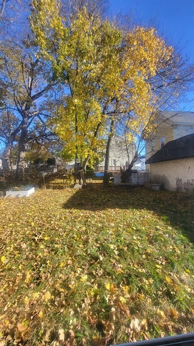APT-1 - 130 Mount Washington St, Condo with 3 bedrooms, 1 bathrooms and 2 parking in Lowell MA | Image 17