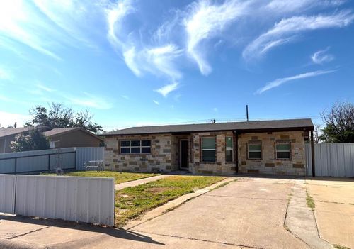 1206 E Hamby Ave, Midland, TX, 79701-2828 | Card Image
