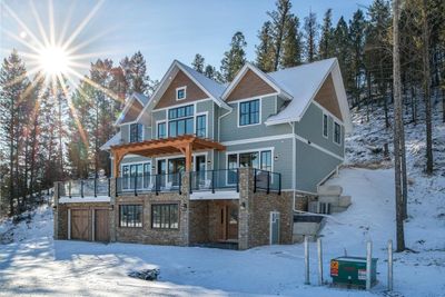 655 Taynton Dr, House other with 6 bedrooms, 5 bathrooms and 4 parking in Invermere BC | Image 2