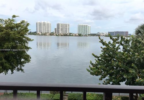 apt-201-17878 N Bay Rd, Sunny Isles Beach, FL, 33160-2757 | Card Image