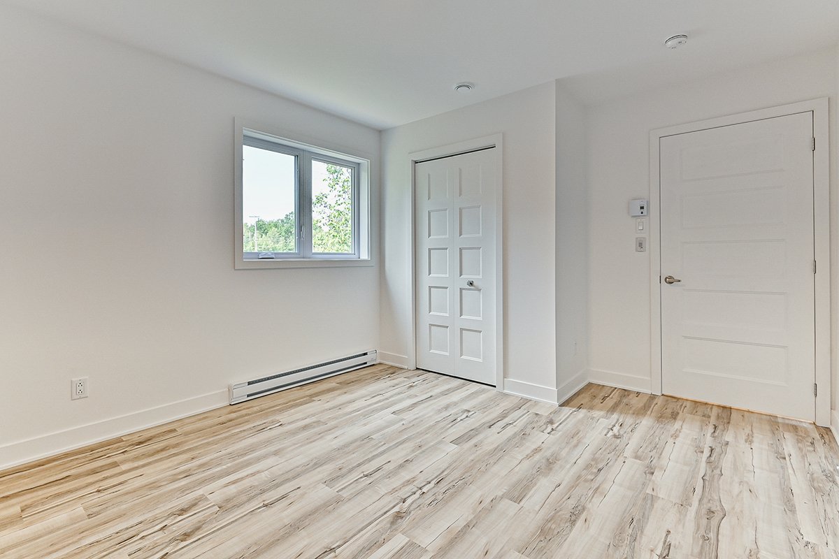 Residential Lease in Saint-Lin/Laurentides 5