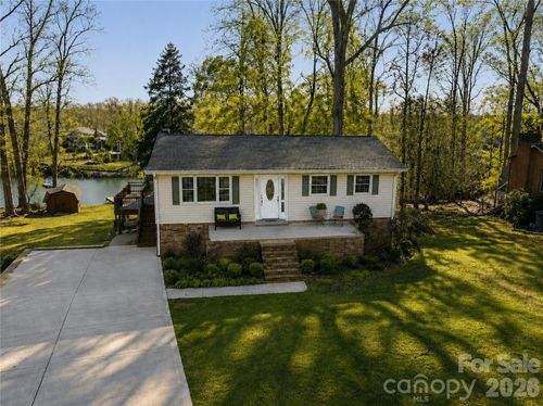 116 Stover Rd, Mooresville, NC, 28117-7457 | Card Image