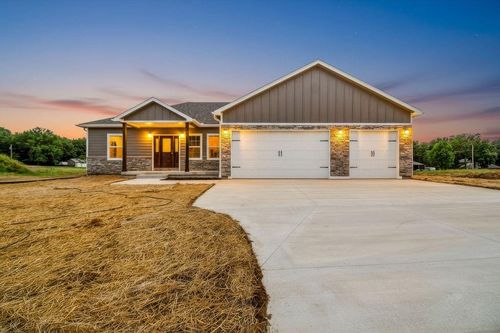 48 Sw 160th Rd, Warrensburg, MO, 64093-4520 | Card Image