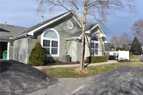 7135 Meadow View St, Shawnee, KS, 66227-5504 | Card Image