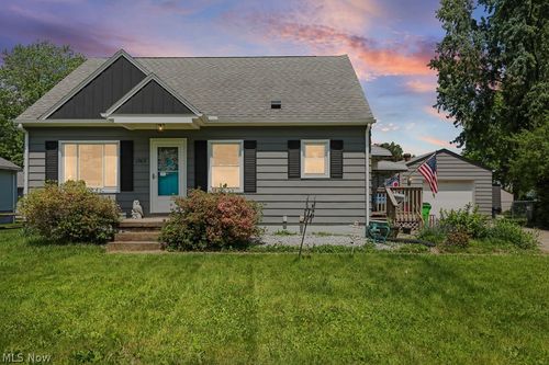 1545 Ries Street, Barberton, OH, 44203 | Card Image