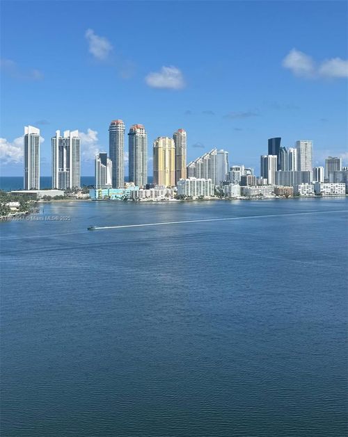 apt-2014-3530 Mystic Pointe Dr, Aventura, FL, 33180-4531 | Card Image