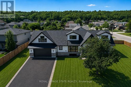 24 Royce Avenue, Hamilton (Stoney Creek), ON, L8G3B5 | Card Image