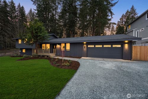 18843 168th Ave Ne, Woodinville, WA, 98072-8422 | Card Image