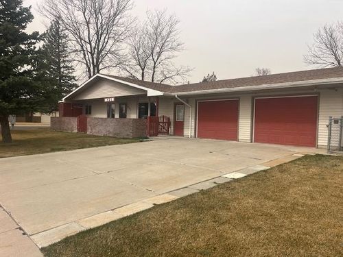 721 W 33rd St, Scottsbluff, NE, 69361-4421 | Card Image