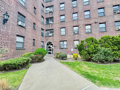 apt-2e-2518 Union St, Flushing, NY, 11354-1227 | Card Image