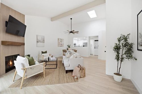 83-980 Lupine Hills Dr, Vista, CA, 92081-5368 | Card Image
