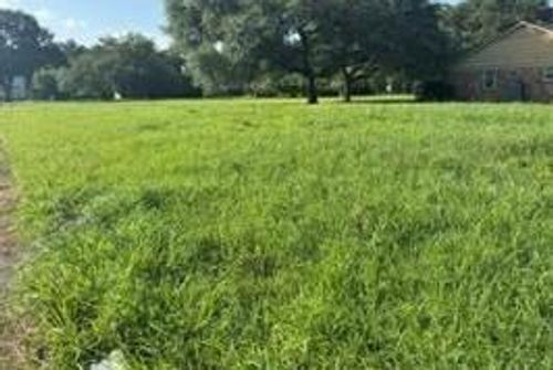 2827 Golf Crest Dr, Wharton, TX, 77488-4646 | Card Image