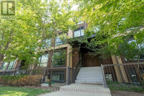 208-639 Lawrence Ave W, Toronto, ON, M6A1A9 | Card Image