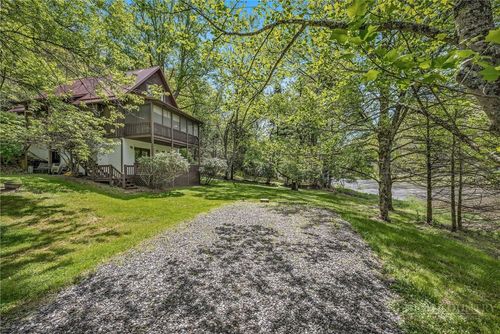 1361 River Front Dr, Jefferson, NC, 28640-9455 | Card Image