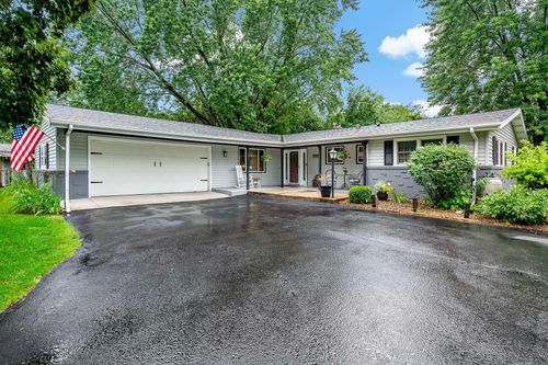 2091 Kenwood Dr E, Maplewood, MN, 55117-2220 | Card Image