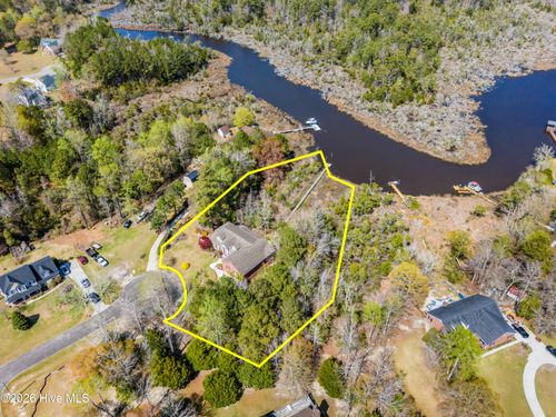 310 Milton Ct, Sneads Ferry, NC, 28460-8519 | Card Image