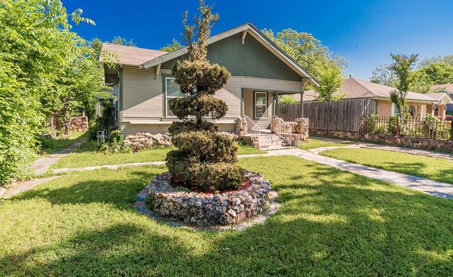 3011 Spurlock St, House other with 3 bedrooms, 2 bathrooms and null parking in Dallas TX | Image 4