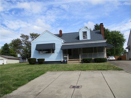 369 6th St, Campbell, OH, 44405-1253 | Card Image