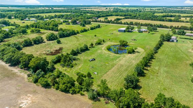 4395 Farm Road 2820, House other with 3 bedrooms, 2 bathrooms and null parking in Sumner TX | Image 4
