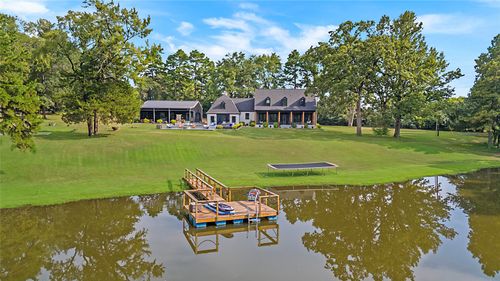 130 An County Road 379, Palestine, TX, 75801-1800 | Card Image
