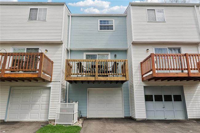 Driveway and one car garage around the back | Image 12