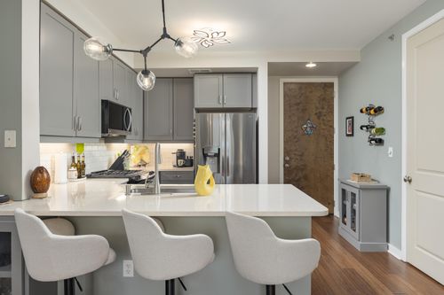 200 Manufacturers Rd, Chattanooga, TN, 37405-3338 | Card Image